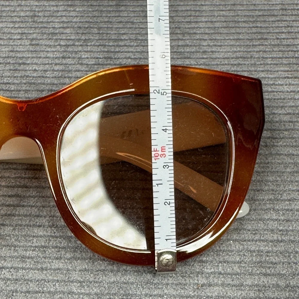 Le Specs le specs